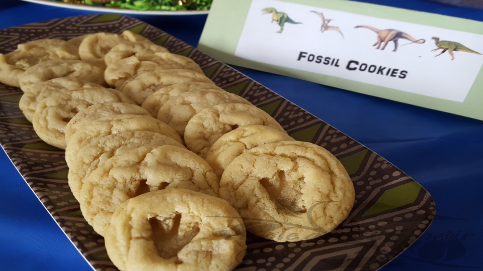 Fossil Cookies, Easy food for a dinosaur birthday party