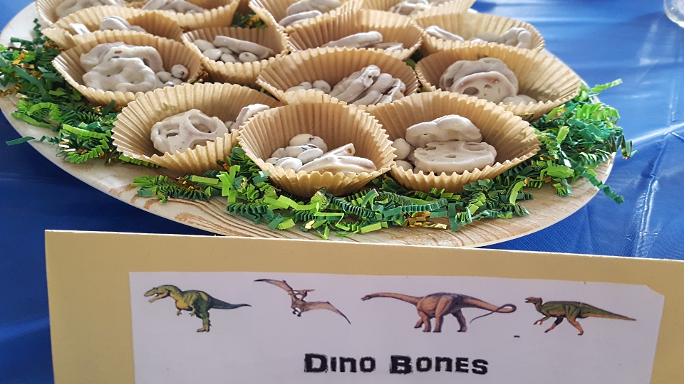 Dino Bones, Easy food for a dinosaur birthday party