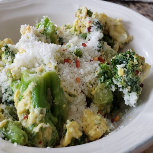 Garlic, Broccoli, and Cheese Breakfast Scramble